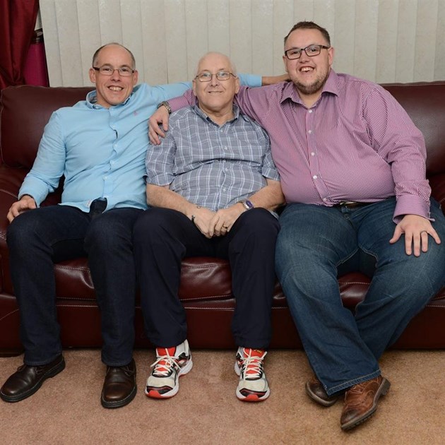 Craig Ashton is fundraising for Douglas Macmillan Hospice