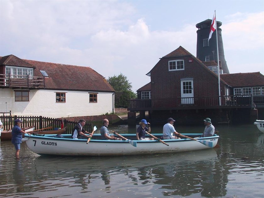 Langstone Cutters Rowing Club is fundraising for RNLI Royal National
