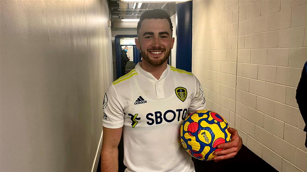 leeds united soccer ball