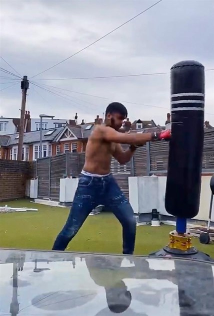 Aaron Chohan is fundraising for Cancer Research UK