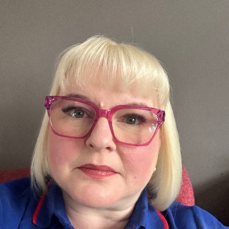 Emma Bailey is fundraising for Pendleside Hospice