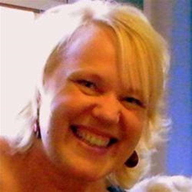 Helen Wolstenholme is fundraising for Cancer Research UK