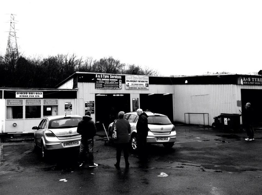 a and s tyres is fundraising for Cancer Research UK