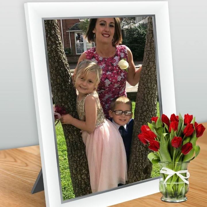 Hayley Rixon is fundraising for Rowcroft Hospice
