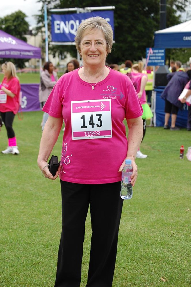 Jenny Cunningham is fundraising for Cancer Research UK