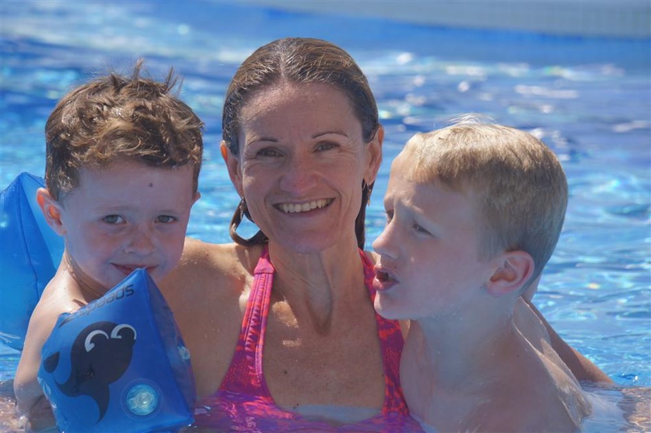 Jane PriceHunt is fundraising for Cancer Research UK