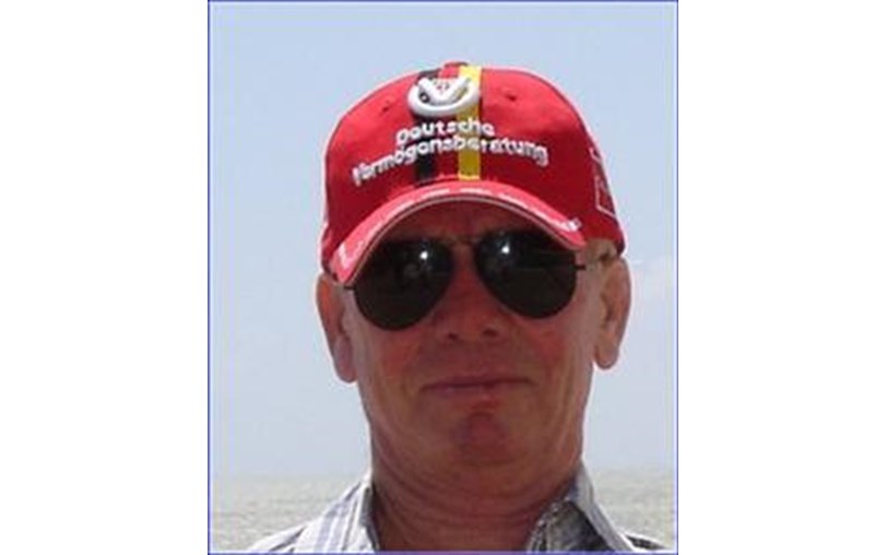 Lorraine Burnett is fundraising for Cancer Research UK