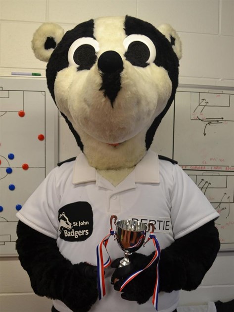 community-dons-is-fundraising-for-st-john-ambulance