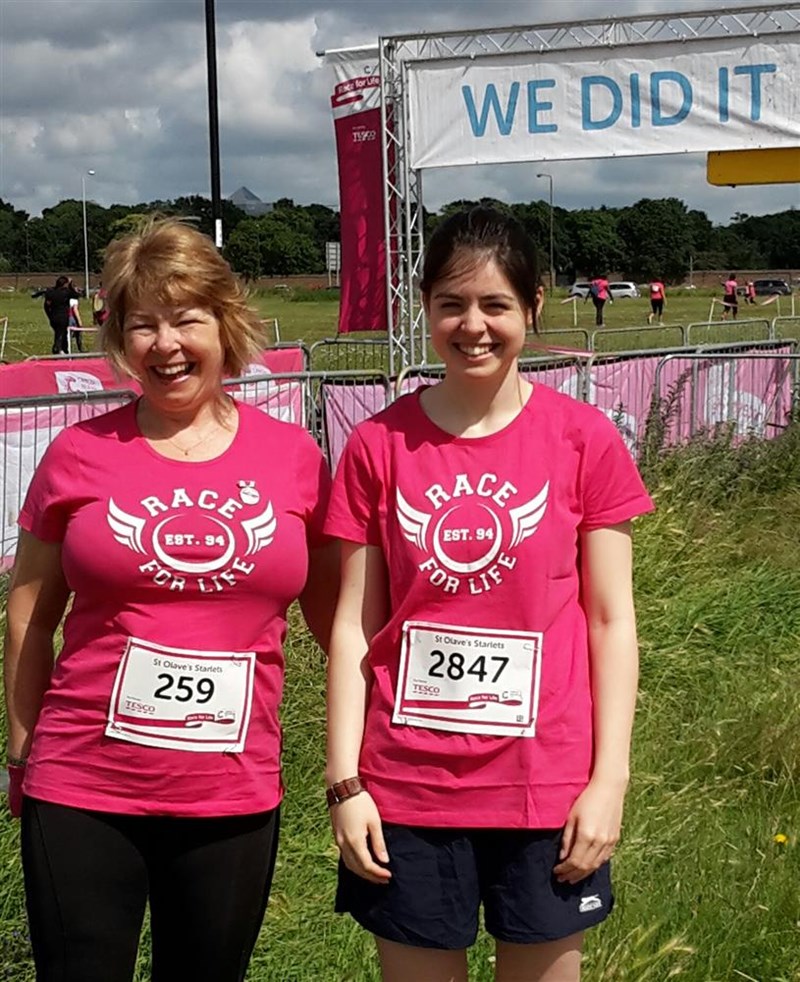 Alison Farrell is fundraising for Cancer Research UK
