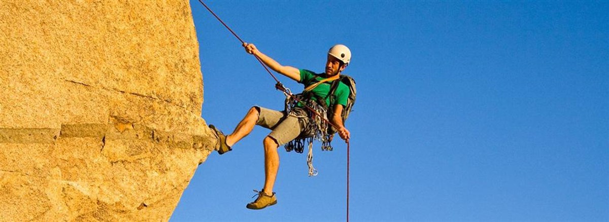 Хилл клаймбинг. Abseiling перевод. Abseiling перевод. Abseiling/rappelling. Дюльфер.