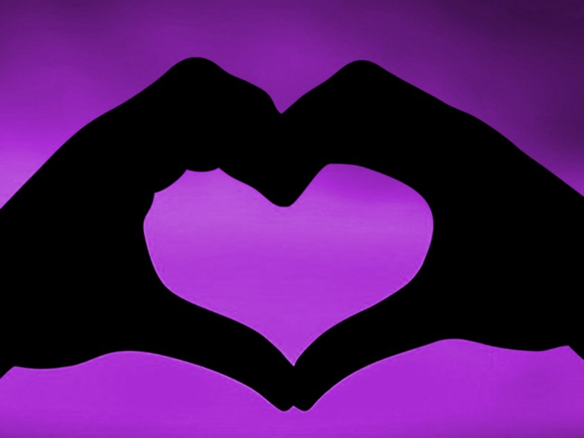 Фиолетовый цвет сердечка. Сердце фиолетовое. Фиолетовые сердечки. Фиолетовый фон с сердечками. Сиреневое сердечко.