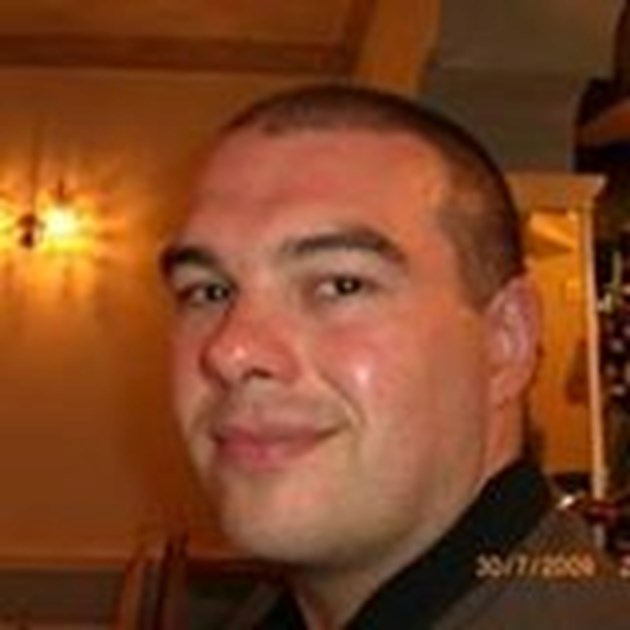 Andy McEvoy is fundraising for Marie Curie