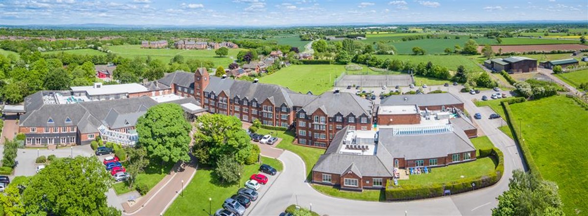park royal hotel wa4 4ns